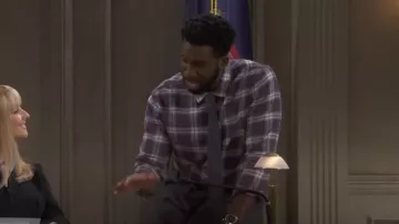 Camisa Wyatt de Rails usada por Wyatt (Nyambi Nyambi) como se ve en Night Court (S02E09)