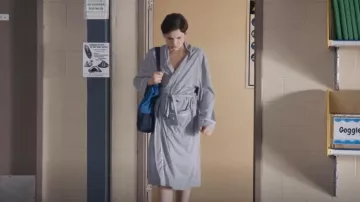 Peignoir gaufré Ram King Peignoir léger et doux pour le spa et le bain Vêtements de nuit décontractés portés par Mark Critch (Benjamin Evan Ainsworth) comme on le voit dans Son of a Critch (S03E07)