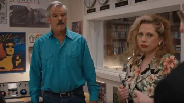 Chemise à manches longues Wrangler Sport Western portée par Dick Dunphy (Richard Clarkin) comme on le voit dans Son of a Critch (S03E07)