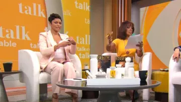 White House Black Market Luna Wide Leg Trousers In Rose Smoke worn by Jericka Duncan as seen in CBS Mornings on  February 20, 2024