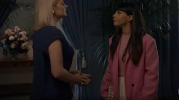 Cult Gaia Eos Clutch worn by Sam (Hannah Simone) as seen in Not Dead Yet (S02E03)
