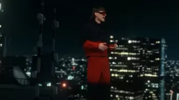 Black & Pink 'Dive Mask' Sunglasses worn by Peso Pluma in A Tu Manera with Junior H [Video Oficial]