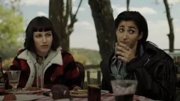 Levi's Plaid Sherpa Jacket worn by Tokio (Úrsula Corberó) as seen in Money Heist (S01E08)