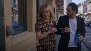 Stuart Weitzman The Loveletter Clutch worn by Meri (Rosebud Baker) as seen in Life & Beth (S02E03)