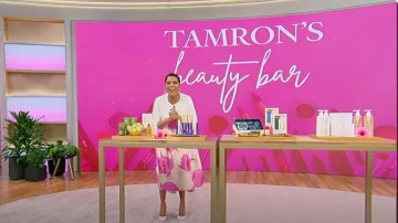 Christian Louboutin Follies Spikes Zapatos de tacón de charol usados por Tamron Hall como se ve en Tamron Hall Show el 26 de febrero de 2024