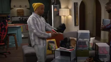 Good Fellow & Co Plaid Shirt worn by Promoter (Brandon Claybon) as seen in The Neighborhood (S06E03)