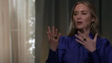 Tiffany & Co. Cabo­chon Ring worn by Emily Blunt as seen in Good Morning America on February 26, 2024