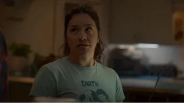 Re/done Clas­sic Tee Earth worn by Nell Serrano (Gina Rodriguez) as seen in Not Dead Yet (S02E04)