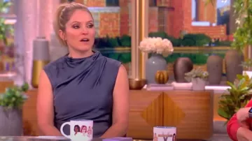 Vestido de seda de Anine Bing Samantha usado por Sara Haines como se ve en The View el 28 de febrero de 2024