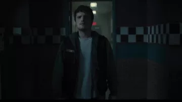 Chaqueta con capucha usada por Mike Schmidt (Josh Hutcherson) como se ve en la película Five Nights at Freddy's