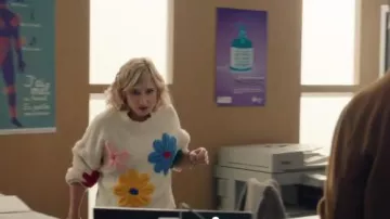 Taovk Embroidery Flowers Knitwear Long Sleeves worn by Jennifer Maseron (Diane Dassigny) in the series Plus belle la vie, encore plus belle (S01E30)
