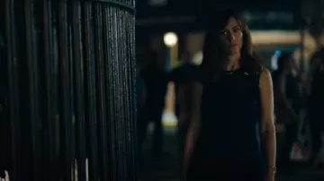 Top asimétrico de Safiyaa Corida usado por Wendy Rhoades (Maggie Siff) como se ve en Billions (T06E07)