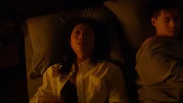 Polo Ralph Lauren L’emblématique chemise Oxford portée par Nicky Shen (Olivia Liang) dans Kung Fu (S02E08)