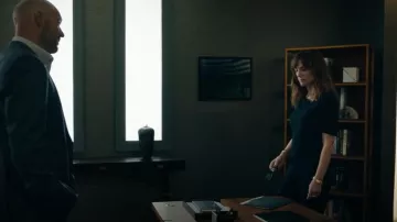 Pantalones acampanados de crepé elástico Safiyaa Alexa usados por Wendy Rhoades (Maggie Siff) como se ve en Billions (T06E04)
