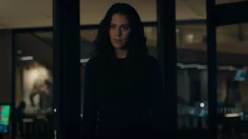 Suéter de algodón a rayas con paneles de Victoria Beckham usado por Rian (Eva Victor) como se ve en Billions (T06E12)