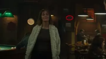 Rd Style Arizona Cardigan worn by Sharon Leone (Diane Farr) as seen in Fire Country (S02E03)