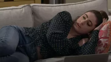 AG Jeans Isabelle worn by Jackie Raines (Rachel Sennott) as seen in Call Your Mother (S01E10)