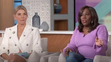 Veatzaer Long Sleeve Sweaters V Neck Fall Knit Sweater worn by Sheryl Underwood as seen in The Talk on March 1, 2024