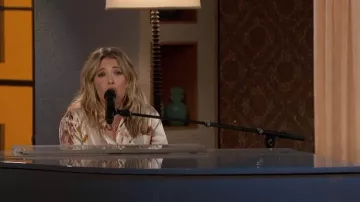 L'Agence Dani Blouse in Buff Multi Tonal Rose Floral worn by Rachel Platten as seen in The Talk on March 1, 2024