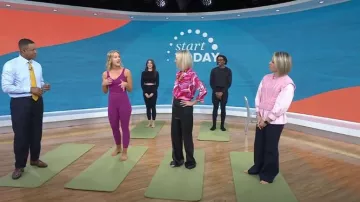 Suéter con detalle de cable de medios mixtos de fábrica en inglés usado por Dylan Dreyer como se ve en Today el 4 de marzo de 2024