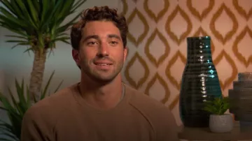 Todd Snyder Nomad Cashmere Crewneck in Camel worn by Joey Graziadei as seen in The Bachelor (S28E08)