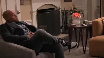 Abrigo cruzado de mezcla de lana Reiss Crowd usado por Trey Taylor (Donald Faison) como se ve en Extended Family (T01E10)