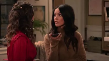 Jersey de cuello alto de alpaca Jenni Kayne usado por Julia Mariano (Abigail Spencer) como se ve en Familia extendida (T01E10)