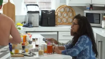 Desmond & Dempsey Pocket Printed Linen Pajama Set usado por Danielle Olivera como se ve en Summer House (S08E03)