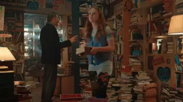 & Other Stories Dol­phin But­ton Knit Vest worn by Jen (Máiréad Tyers) as seen in Extraordinary (S02E03)