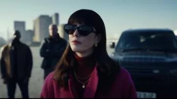 Lunettes de soleil Gucci Cat-Eye en noir portées par Susie Glass (Kaya Scodelario) comme on le voit dans The Gentlemen (S01E03)