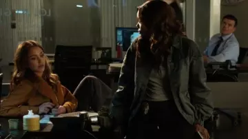 Blank Nyc Hood­ed Mo­to Jack­et worn by Sydney Burnett (Gabrielle Union) as seen in L.A.'s Finest (S02E02)