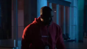 Tmc Bar Hood­ie worn by Ben Baines (Duane Martin) as seen in L.A.'s Finest (S02E12)