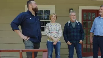 Suéter con estampado de arte popular 100% algodón Boden usado por Erin Napier como se ve en Home Town (S08E09)