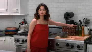 Pantalones Leset Eve en Brick usados por Selena Gomez como se ve en Selena + Chef (T04E08)