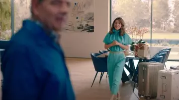 Chemisier Edeline Lee Ruff porté par Nina (Jing Lusi) dans Man Vs Bee (S01E01)