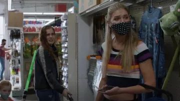 Top acanalado Cinq a Sept Nicolette Stripe usado por Tami Tamietti (Kate Miner) como se ve en Shameless (T11E02)