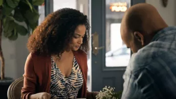 Nic+Zoe Flow­ing Ferns Tank worn by Nichelle Carmichael (Rochelle Aytes) as seen in S.W.A.T. (S07E03)