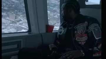 Veste Pelle Pelle en cuir noir ornée de cuir 'Bruiser' portée par Meek Mill dans Times Like This (Clip Officiel)