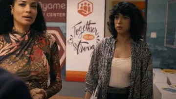 Pilcro The Sidney Batwing Blouse worn by Sheila (Nicole Pulliam) as seen in S.W.A.T. (S07E05)