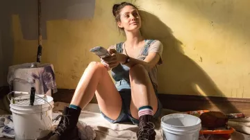 Los shorts vaqueros que lleva Fiona Gallagher (Emmy Rossum) en la serie Shameless US (T08E04)