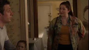 Free People We The Free Frenchie Ringer Tee worn by Debbie Gallagher (Emma Kenney) as seen in Shameless (S11E10)