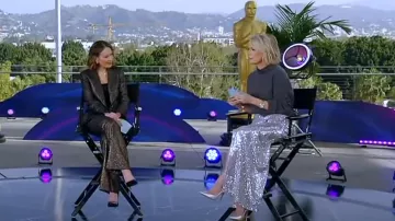 Falda Pareo de Jersey de lentejuelas bordada a mano de la colección Michael Kors usada por Jennifer Ashton como se ve en Good Morning America el 11 de marzo de 2024