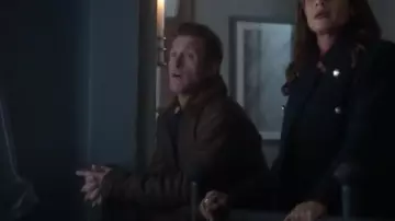 Ralph Lauren Peyton Veste en cuir portée par Jason Grant (Scott Caan) comme on le voit dans Alerte : Unité des personnes disparues (S02E01)