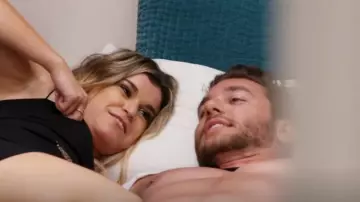 Mini-robe Superdown Cia portée par Dani dans Ex on the Beach (S05E03)
