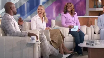 Veronica Beard Herson Jupe en similicuir portée par Amanda Kloots comme on le voit dans The Talk le 13 mars 2024