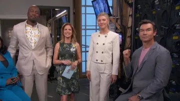 Veronica Beard Winslow Veste à fines rayures portée par Amanda Kloots comme on le voit dans The Talk le 11 mars 2024