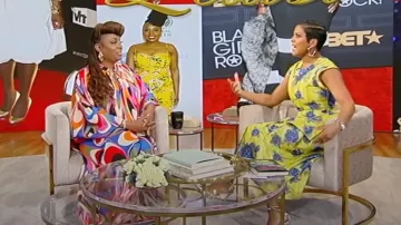 Caftan imprimé en satin extensible Pucci porté par Ledisi Anibade Young lors du défilé Tamron Hall le 12 mars 2024