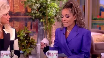 Veste Zimmermann Natura Long Line portée par Sunny Hostin vue dans The View le 15 mars 2024