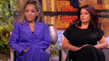 Zimmermann Natura Flare Leg Pant porté par Sunny Hostin comme on le voit dans The View le 15 mars 2024