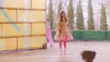 Steve Madden Lynden Pink Patent porté par Maggie Vera (Sarah Jeffery) dans Charmed (S04E11)